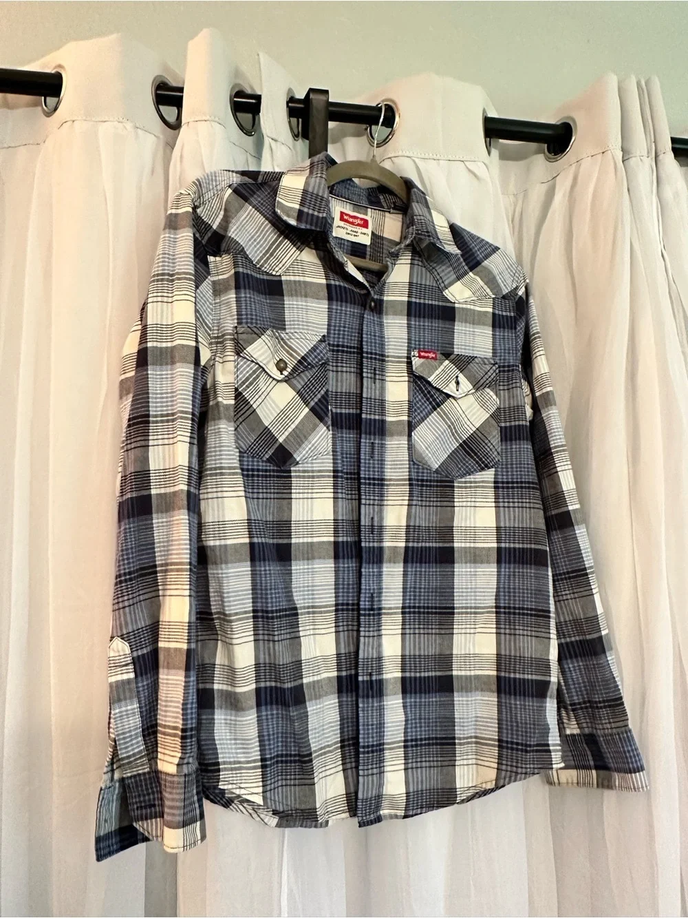Wrangler  Navy and White Plaid Button-Up Shirt 100% Cotton